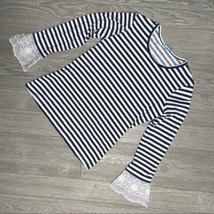 J McLaughlin eyelet bell sleeve striped long sleeve shirt blue and white small s